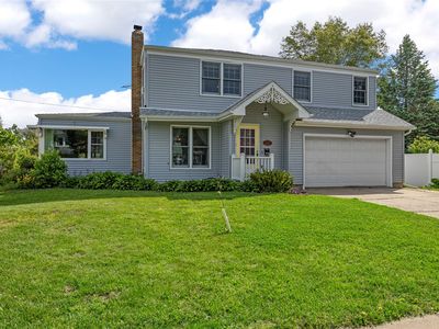 2617 Country Club Pkwy SE