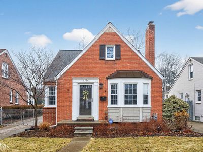 1776 Manchester Blvd