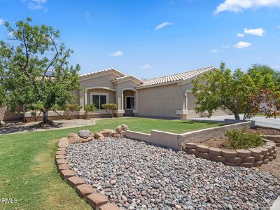 1042 E LYNX Way