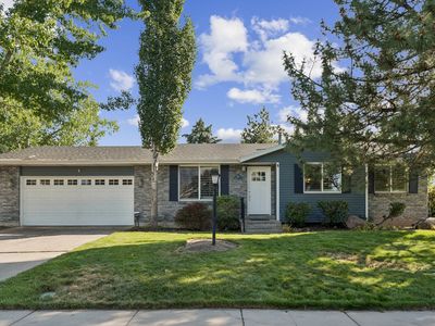 2112 E Newcastle Dr S