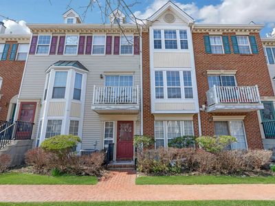 32 Cedar St