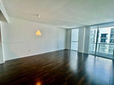 253 NE 2nd St APT 2806