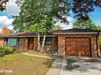 707 N Main St
