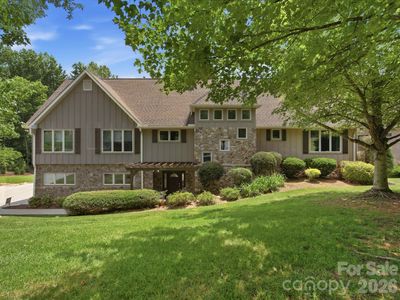 3004 Dodsworth Dr