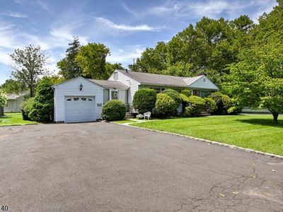 271 Summit Rd