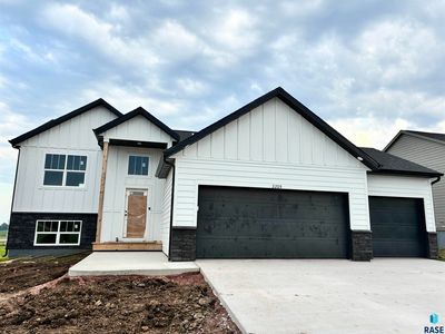 2205 E Alexa St