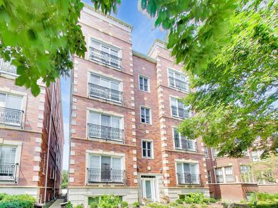Property at 608 Hinman Ave APT 2S, Evanston, IL