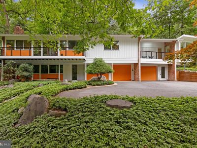 8004 Park Overlook Dr
