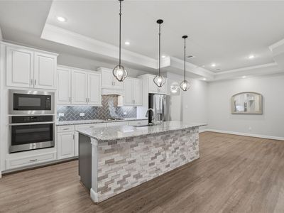 5757 Lakeside Villas Ct