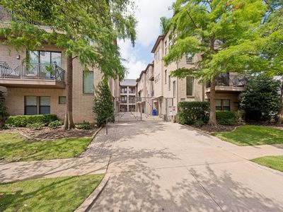 4023 Rawlins St APT 106
