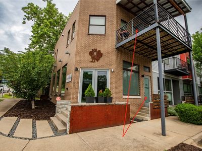 390 W 5th St #2