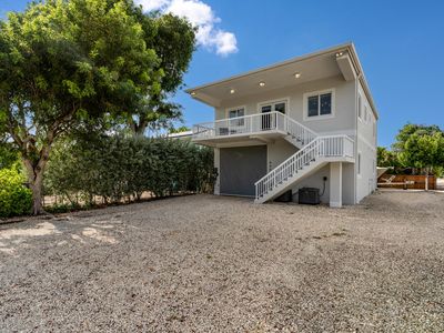 646 Cabrera St