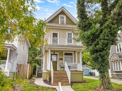 2715 Arbor Ave