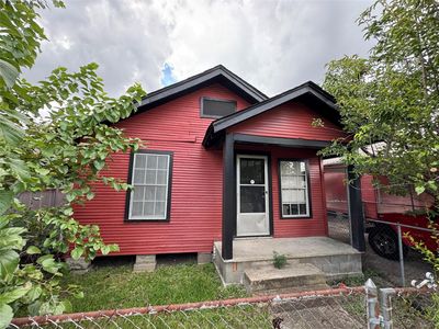 1504 Luzon St