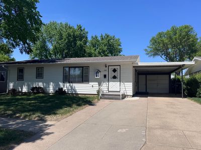 Property at 606 E 15th St, Yankton, SD