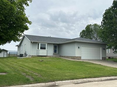 1616 Rolling Hills Dr