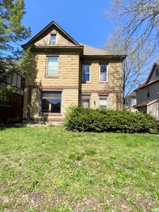 1010 High St