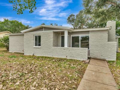Property at 611 Sarah St, Edna, TX