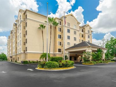 7601 Canada Ave #208