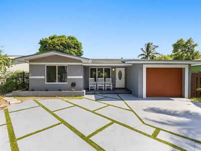 1240 NE 159th St