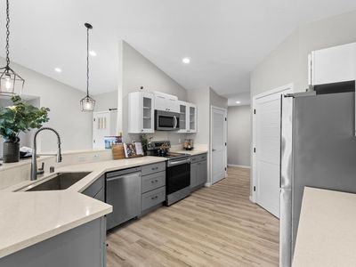 Property at 16-2441 Ainaloa Dr, Pahoa, HI