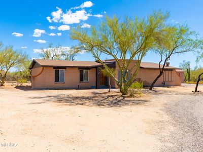 875 W Calle Dadivoso