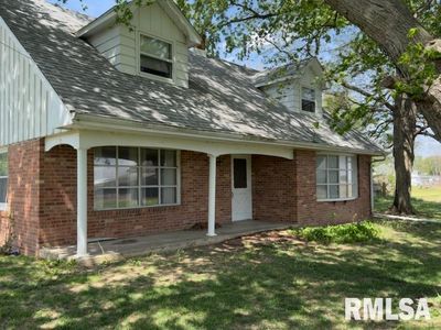18609 W Locust St
