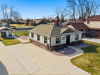 38310 Huron Pointe Dr