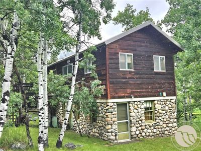 12 Rainbow Dr