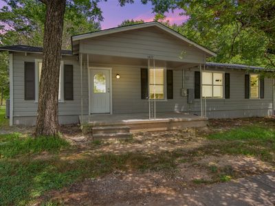 Property at 1477 W Austin St, Paris, TX