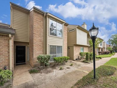 11840 Barryknoll Ln #8
