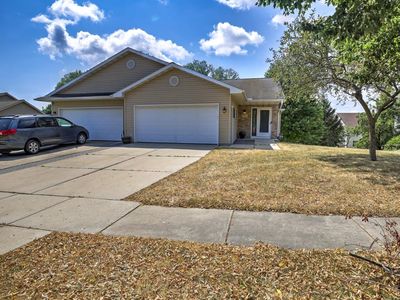 2211 Wood View Dr