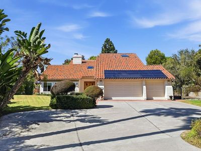 1122 Lark Song Ln