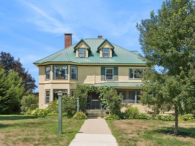 548 Main Street