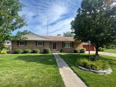 609 Royal Ln