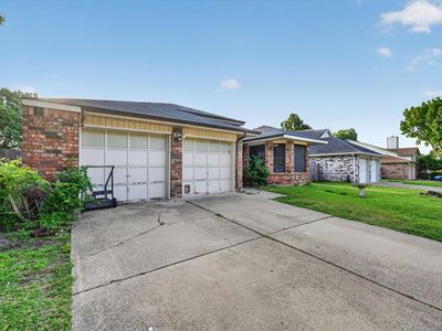 6217 Fairlane Dr