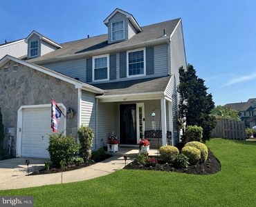 107 Lamplighter Ct