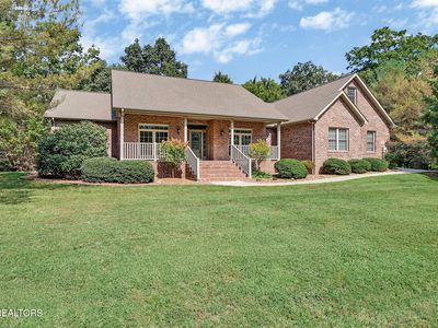 19 Kingsbridge Ln