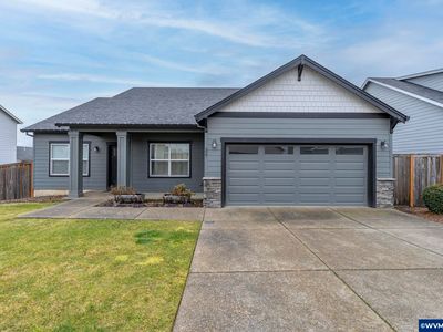 327 SW Mount Saint Helens St