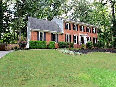 2329 Milstead Cir NE