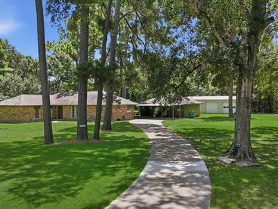 11619 Advance Dr