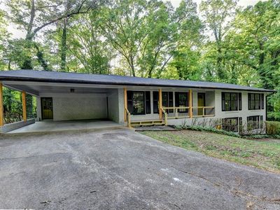1300 Lavista Dr SW