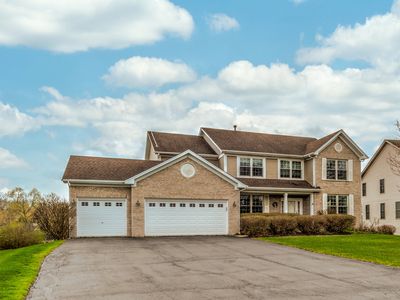 5335 Fox Path Ln