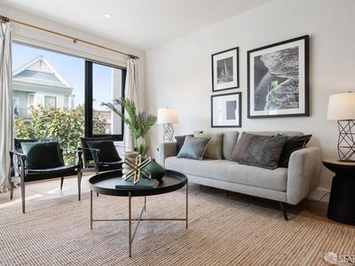 2200 Market St APT 205