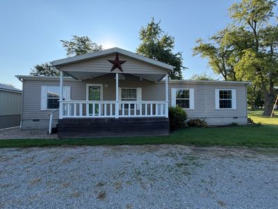 Property at 212 E Monroe St, Keenes, IL