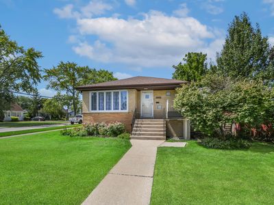Property at 8044 Menard Ave, Burbank, IL