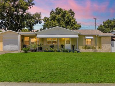 304 W LAKE AVENUE