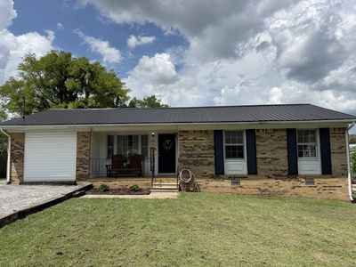 335 Maplewood Dr