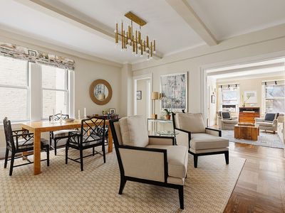 155 E 73rd St APT 2A