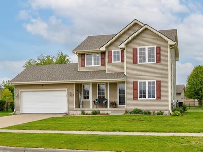 1823 NW Prairie Lakes Dr